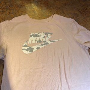 Nike T-shirt
